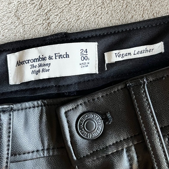 Abercrombie & Fitch Vegan Leather Skinny Pant - Picture 7 of 11